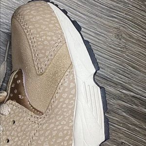 Image thumbnail 6